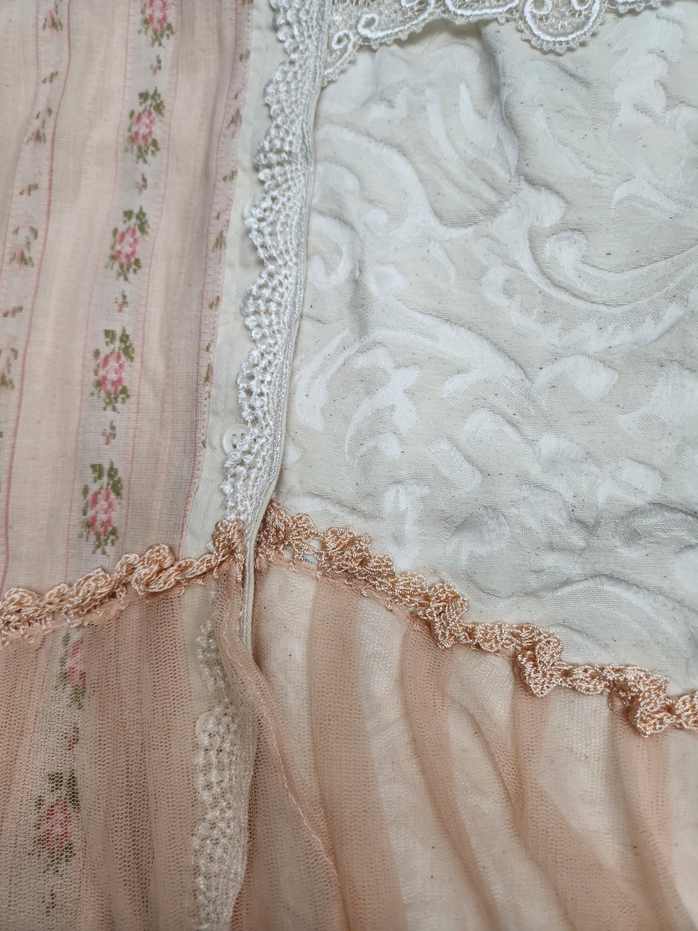 Vintage Taylor Cream and Peach Layered Lace Button-Down Top - Picture 8 of 16